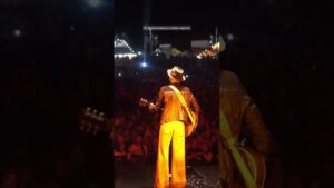 abel pintos en concierto cordoba escenario noche