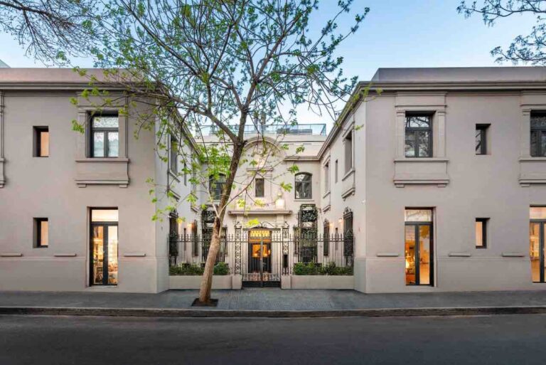 barrio residencial elegante en lomas de zamora