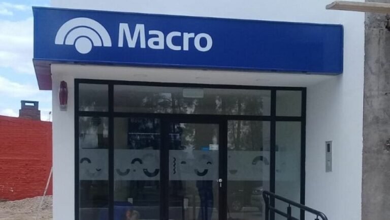 Cuál es mejor para retirar dinero: Banco Macro Red Link o Banelco