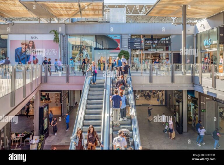 Qué es Stock Center Terrazas de Mayo y qué servicios ofrece