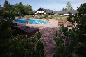 entrada principal del barrio la posta del pilar