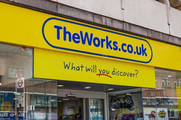 Dónde Encontrar Librerías con Descuento Galicia Para Ahorrar 21 exterior de libreria con cartel de descuento