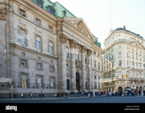 fachada banco edificio general pico argentina