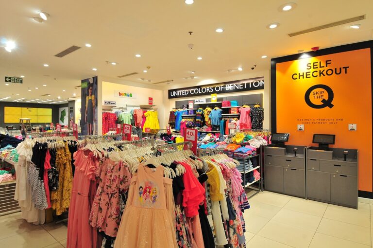 galerias pacifico interior moda india colorida tienda