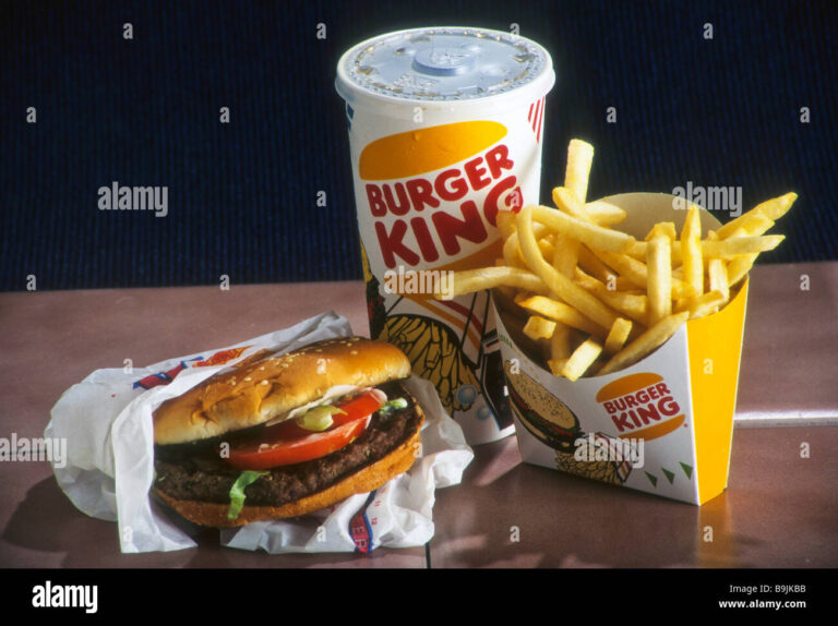 hamburguesa burger king con papas fritas