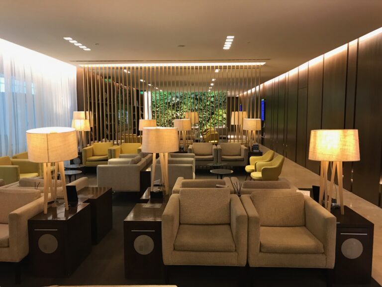 Qué servicios ofrece el salón VIP en el aeropuerto de Buenos Aires