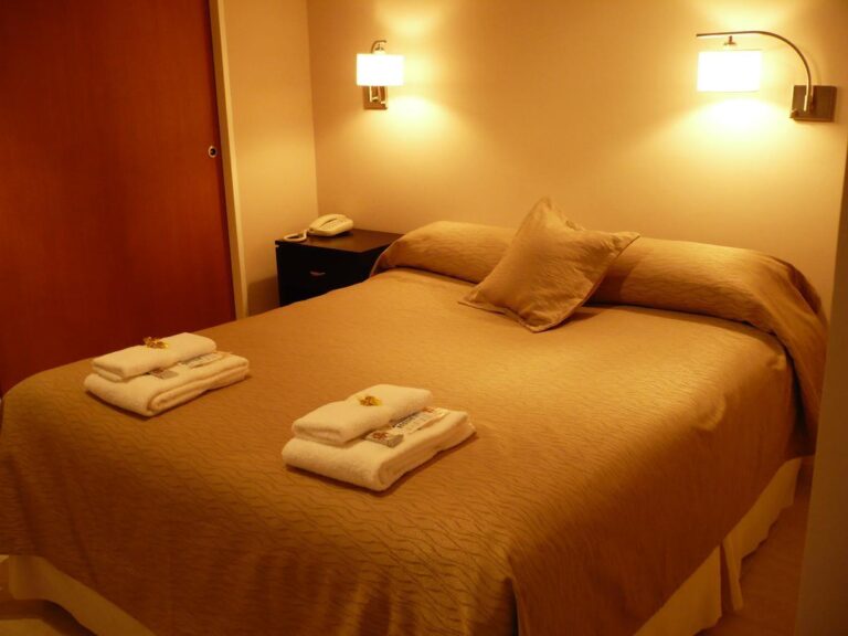 tarjeta naranja en tiendas caleta olivia