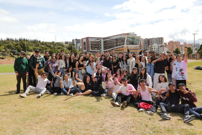 universidad en resistencia con estudiantes marketing
